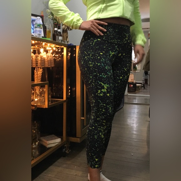 Lululemon ๐ ๐ size 6 - Picture 3 of 10